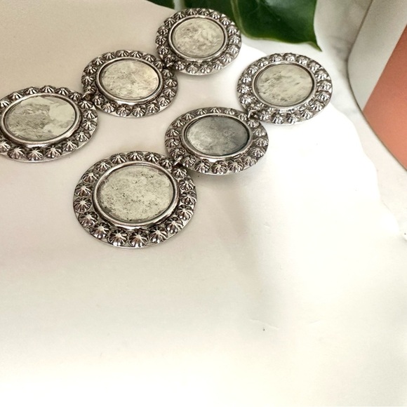 2/$30🌵 Silver Circles Dangle Earrings Boho Western Lightweight Jewelry NEW - Picture 8 of 8